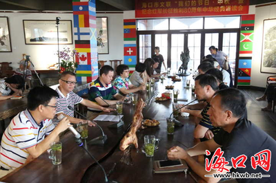 海口举办"我们的节日&middot;中秋"暨纪念长征80周年诵读会---中国文明网